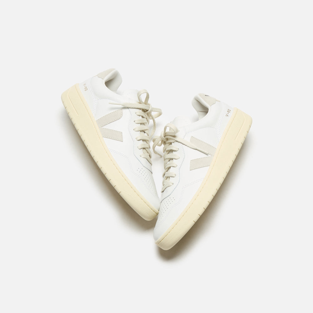 Veja V-90 - Extra White / Natural | Kith Extra White / Natural