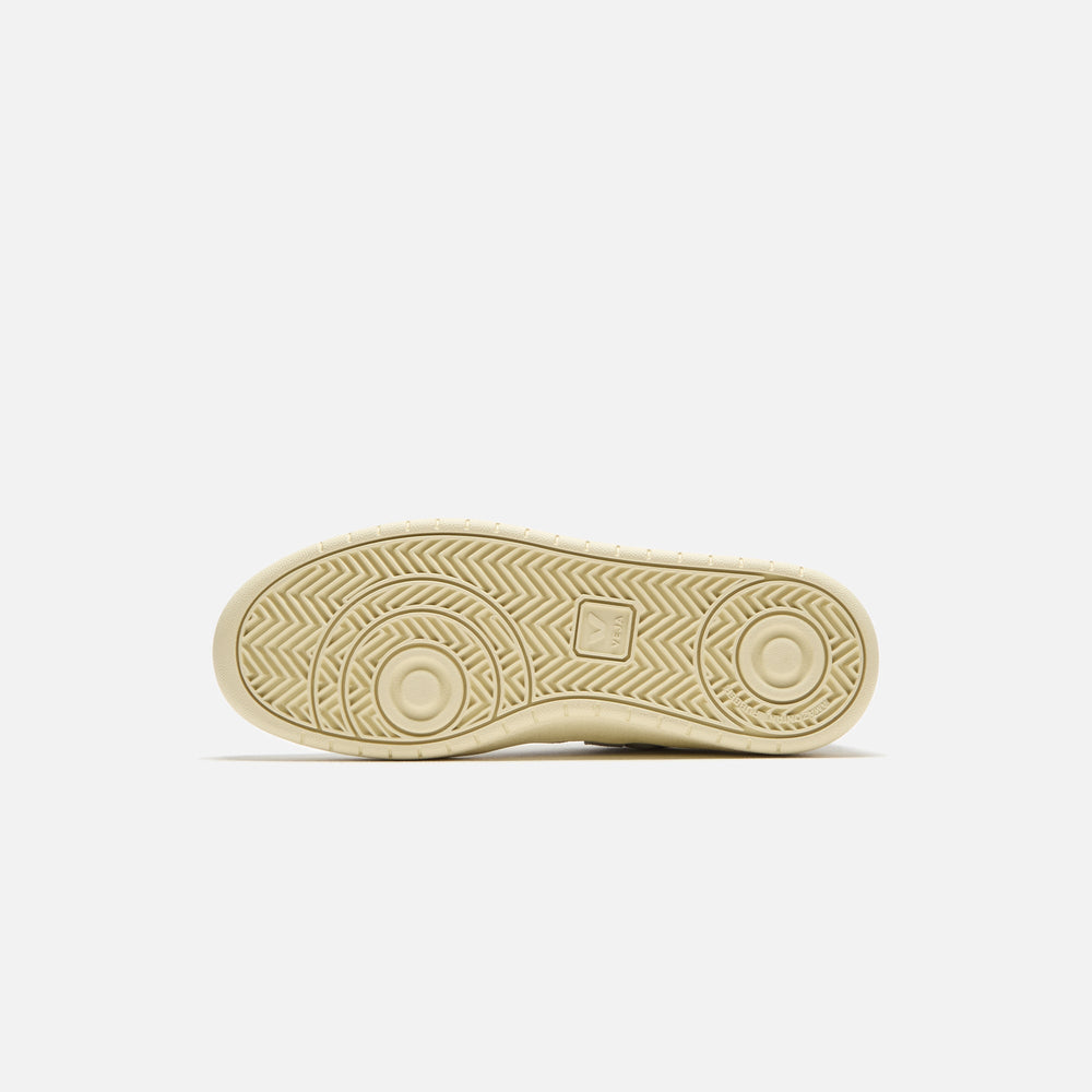 Veja V-90 - Extra White / Natural | Kith Extra White / Natural