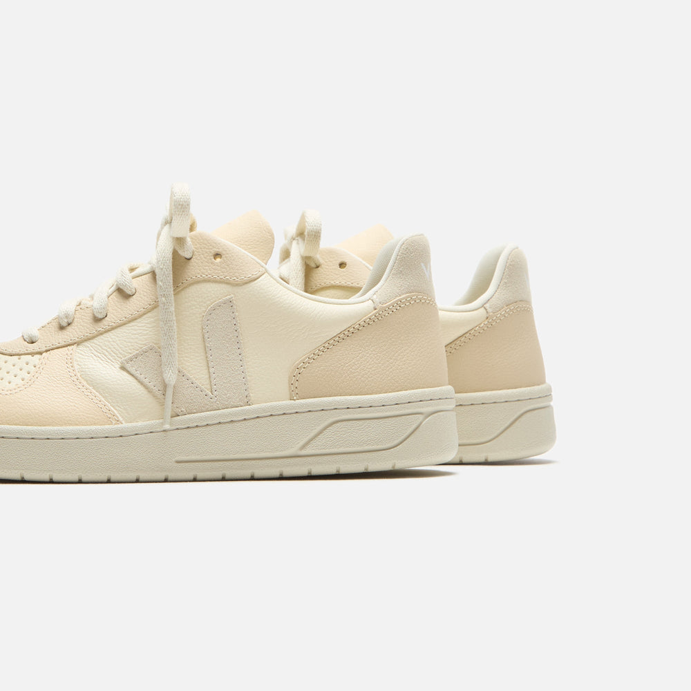 Veja V-10 - Multico Cashew Pierre | Kith Multico Cashew Pierre