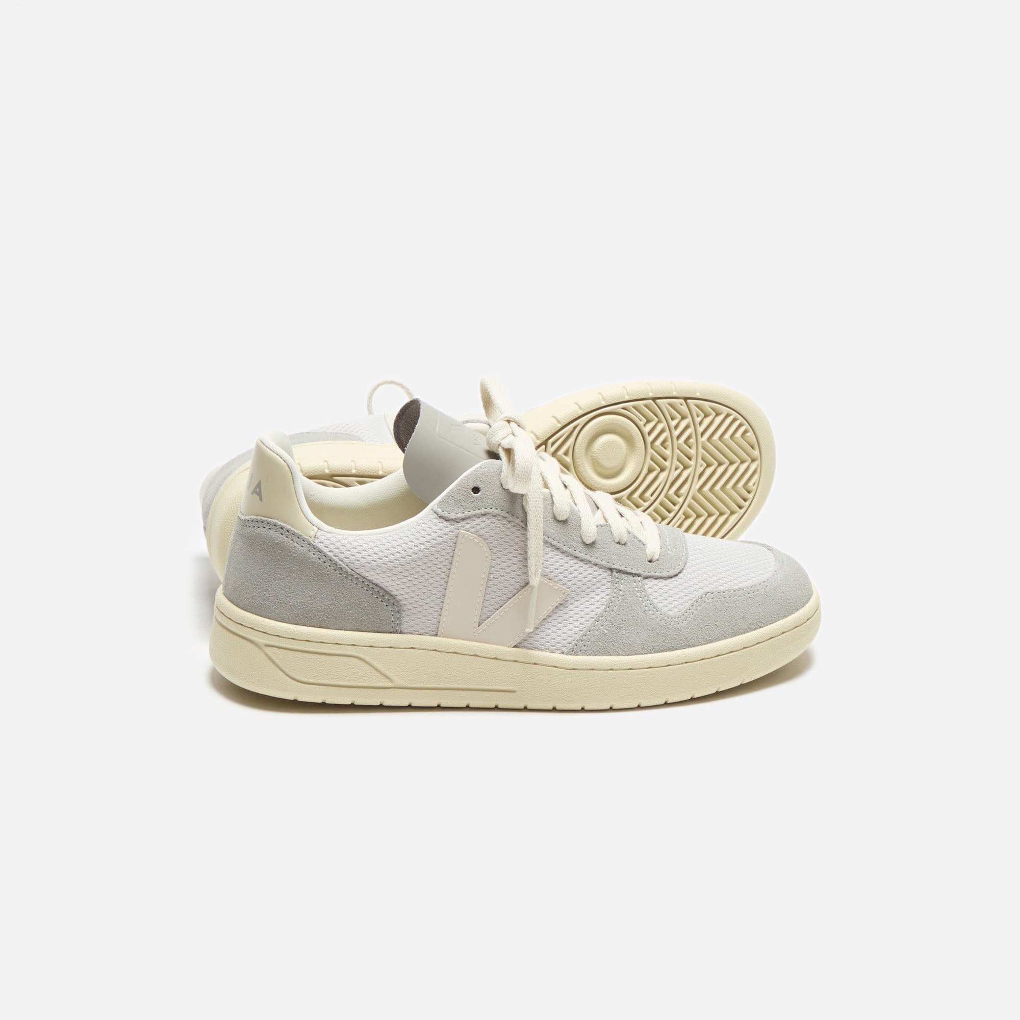 Veja V-10 - Light Grey Pierre | Kith Light Grey Pierre