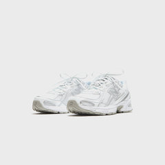 New Balance 740 - Silver / White | Kith Silver / White