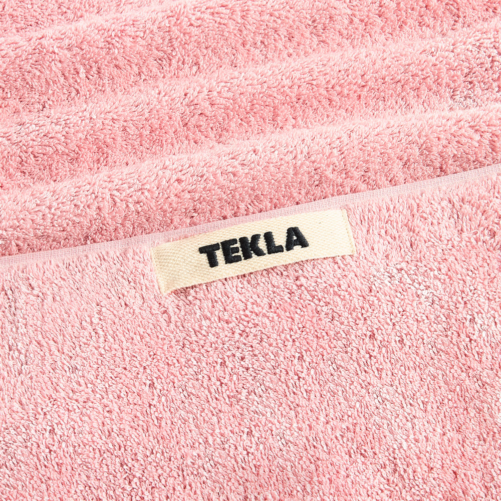Tekla Bath Towel - Shaded Pink | Kith Shaded Pink