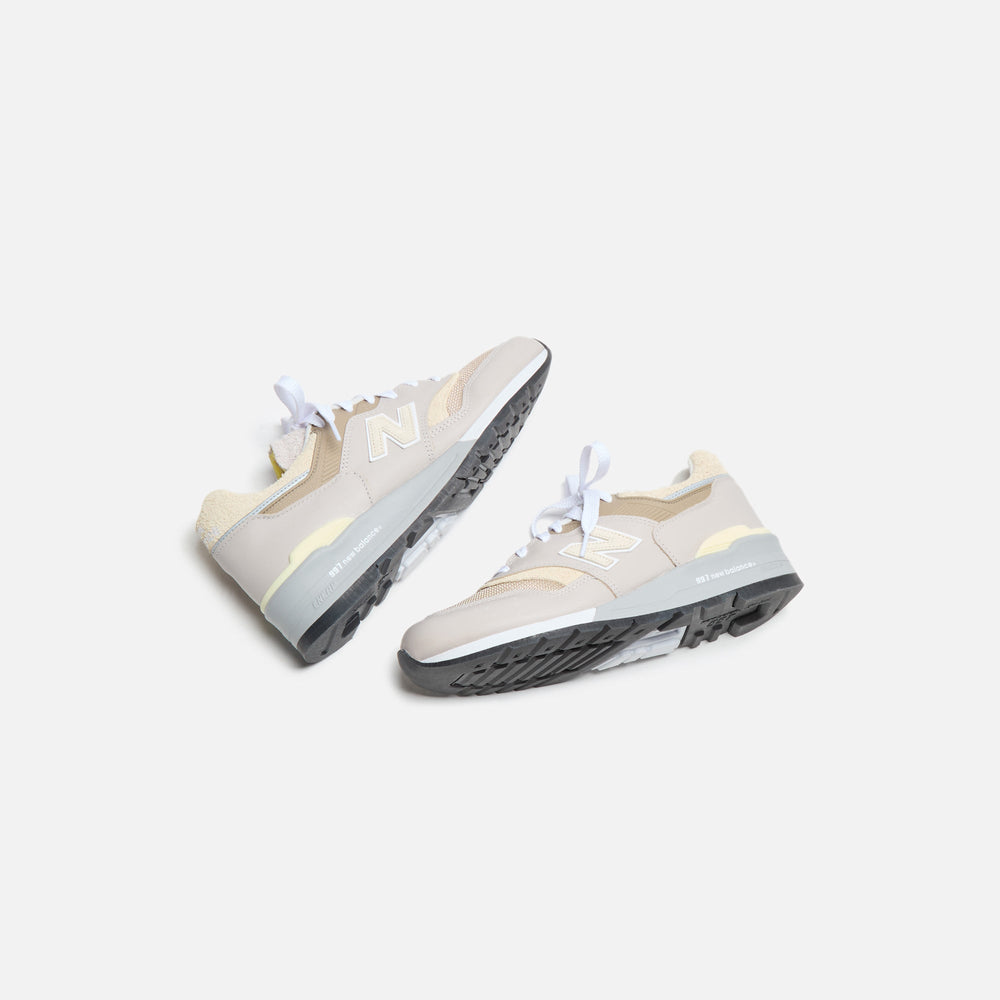 New Balance Made in USA 997 - Moonrock / Driftwood | Kith Moonrock / Driftwood
