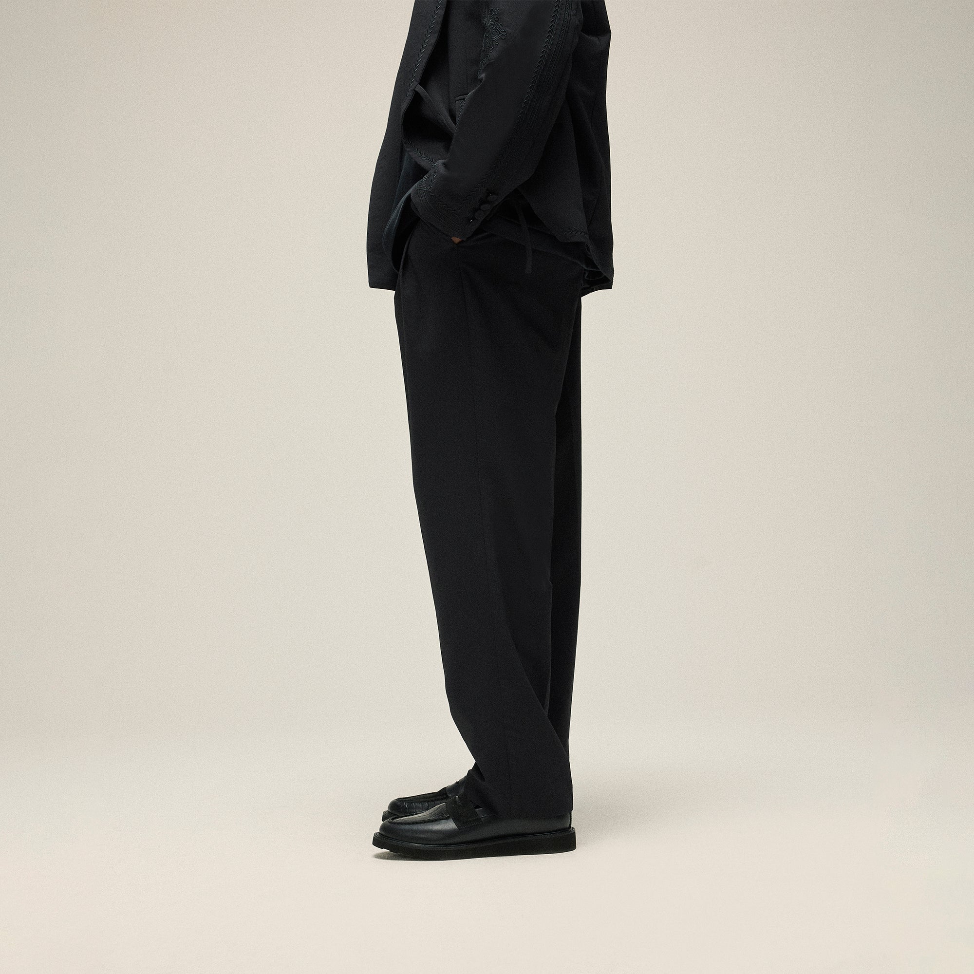 &Kin Kylan Pleater Trouser - Black | Kith Black