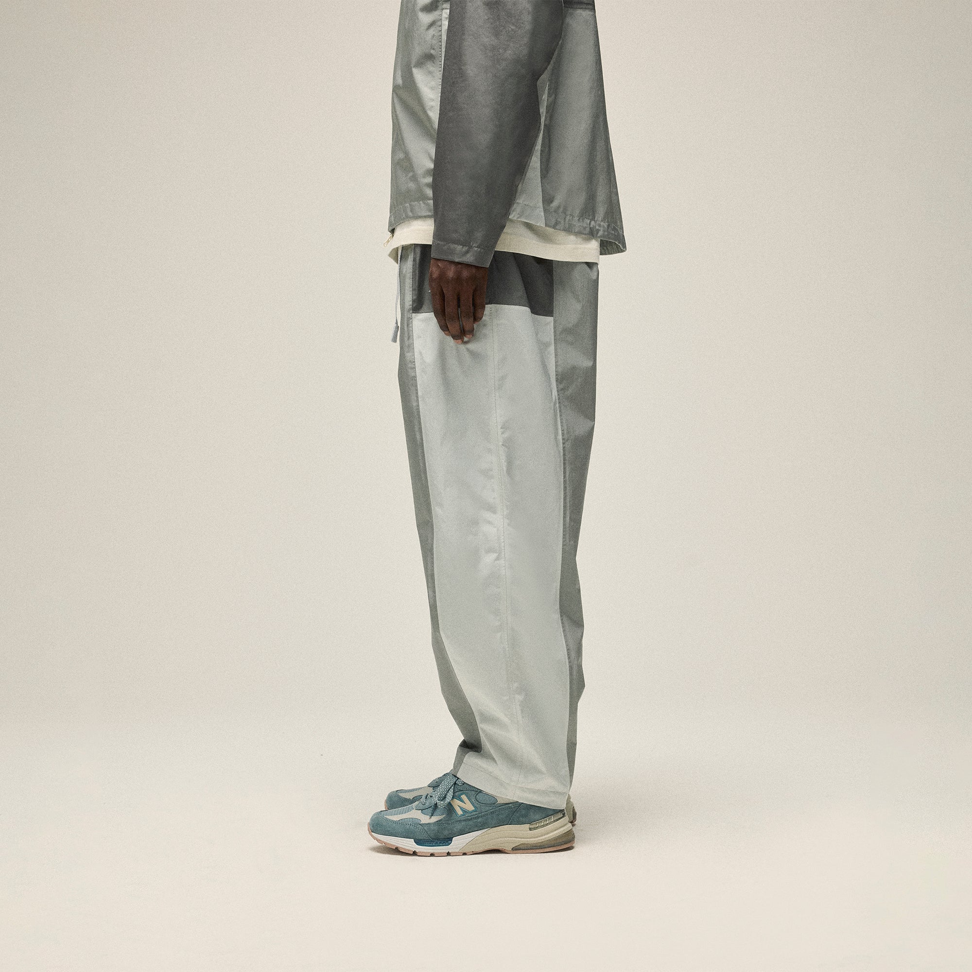 Kith Color-Blocked Belted Callum Pant - Fin | Kith Fin
