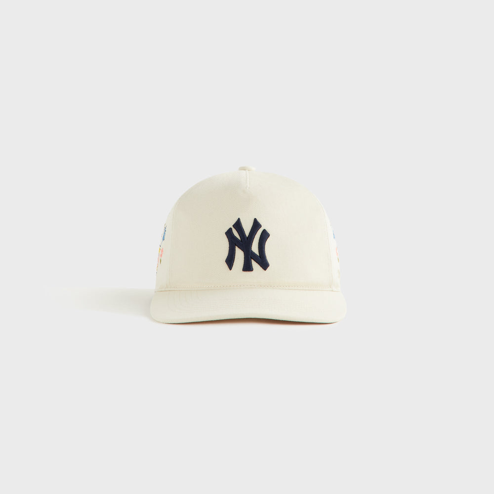 Kith Kids for the New York Yankees Floral Hitch Snapback - Sandrift | Kith Sandrift