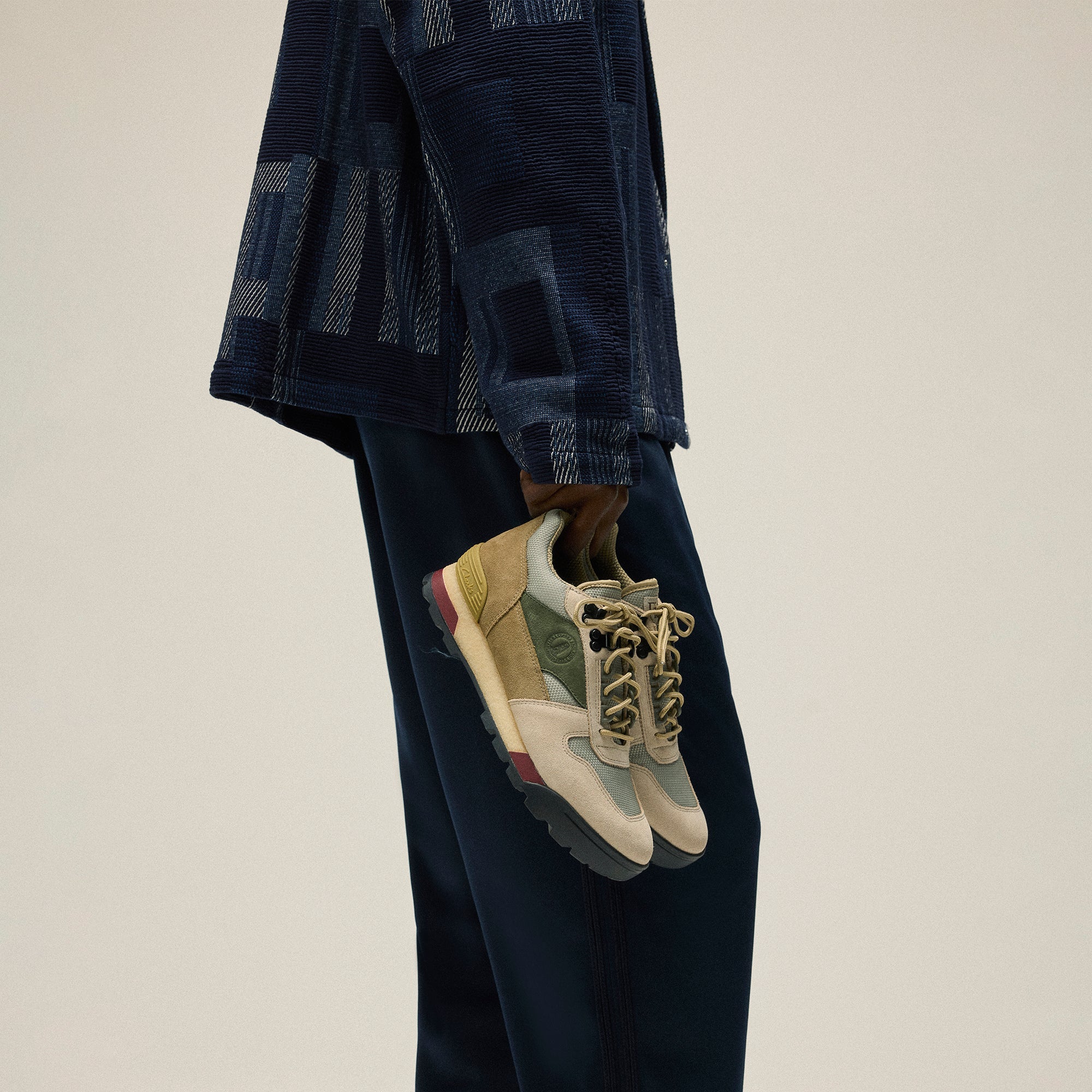 8th St by Ronnie Fieg for Clarks Originals Laddow - Sand Combi | Kith Sand Combi