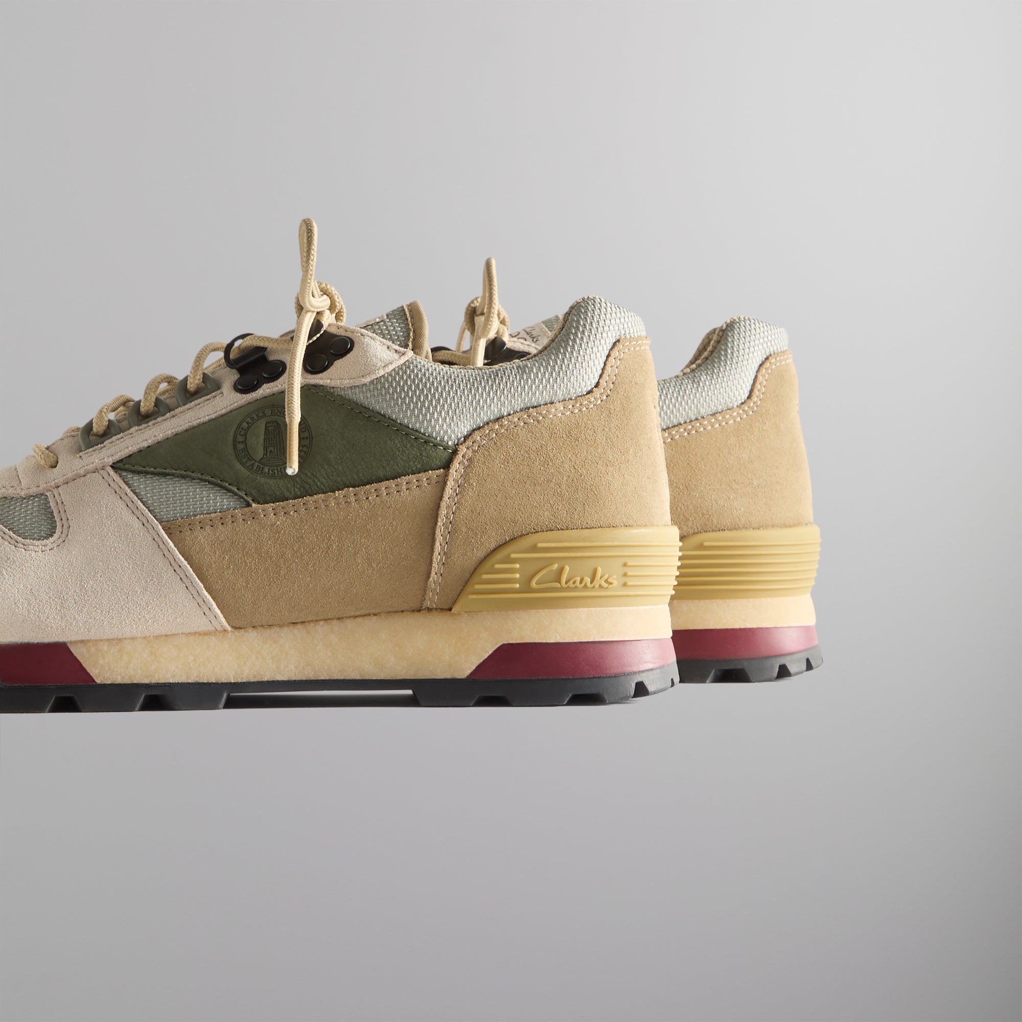 8th St by Ronnie Fieg for Clarks Originals Laddow - Sand Combi | Kith Sand Combi