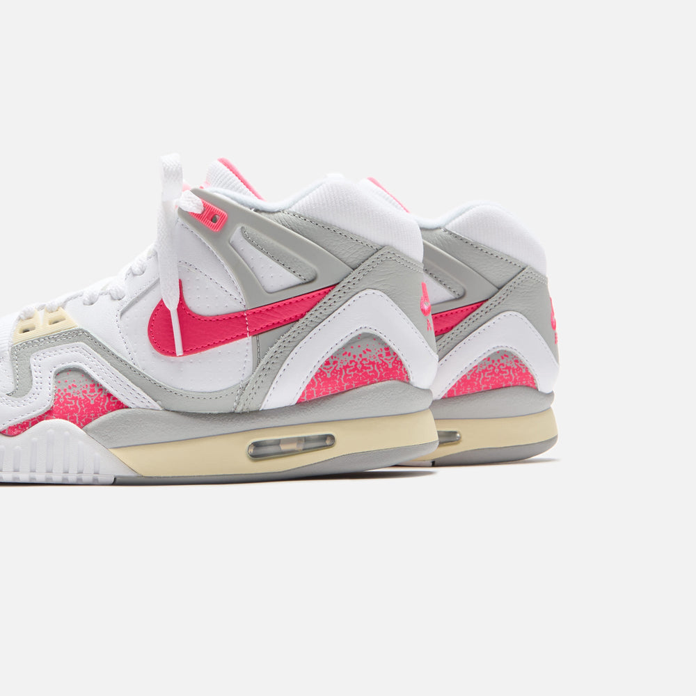 Nike Air Tech Challenge II QS - White / Racer Pink / Light Smoke Grey | Kith White / Racer Pink / Light Smoke Grey