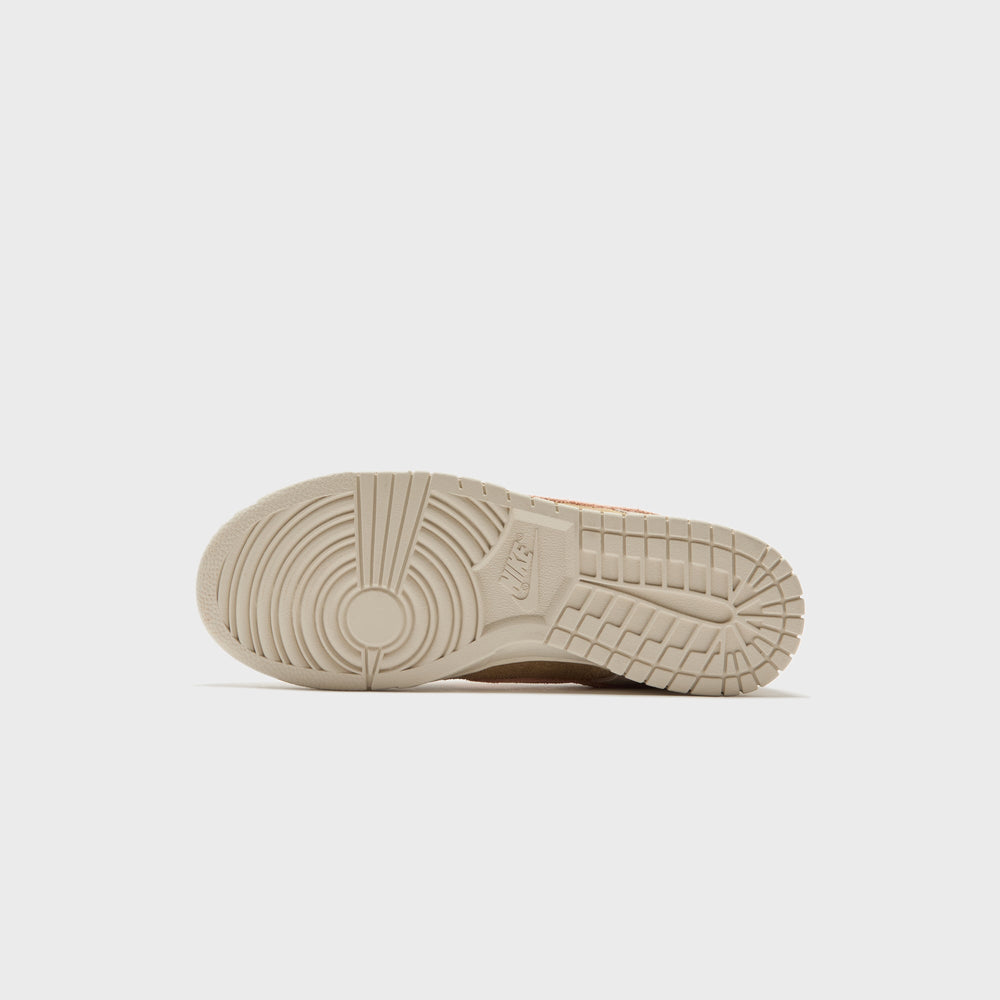 Nike WMNS Dunk Low - Phantom / Parachute Beige / Sail / Washed Coral | Kith Phantom / Parachute Beige / Sail / Washed Coral