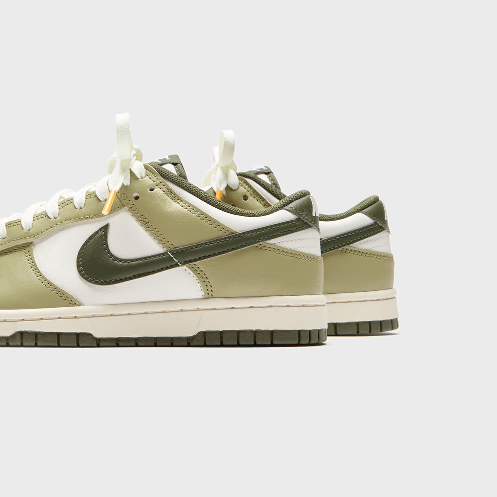 Nike Dunk Low Retro - Neutral Olive / Cargo Khaki / Phantom | Kith Neutral Olive / Cargo Khaki / Phantom