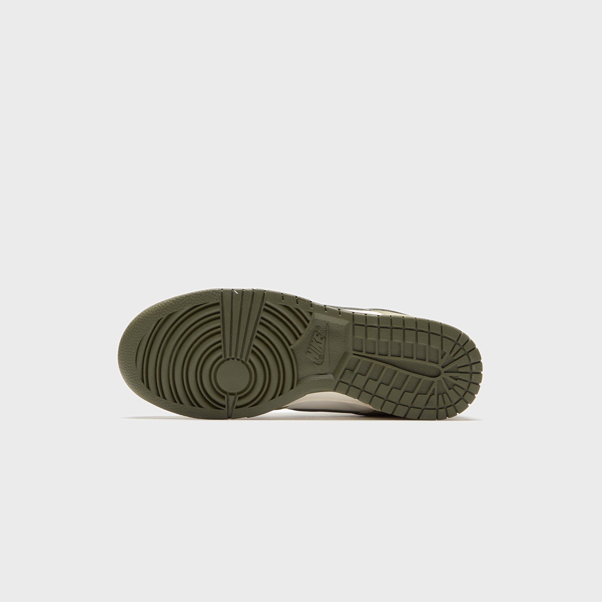 Nike Dunk Low Retro - Neutral Olive / Cargo Khaki / Phantom | Kith Neutral Olive / Cargo Khaki / Phantom