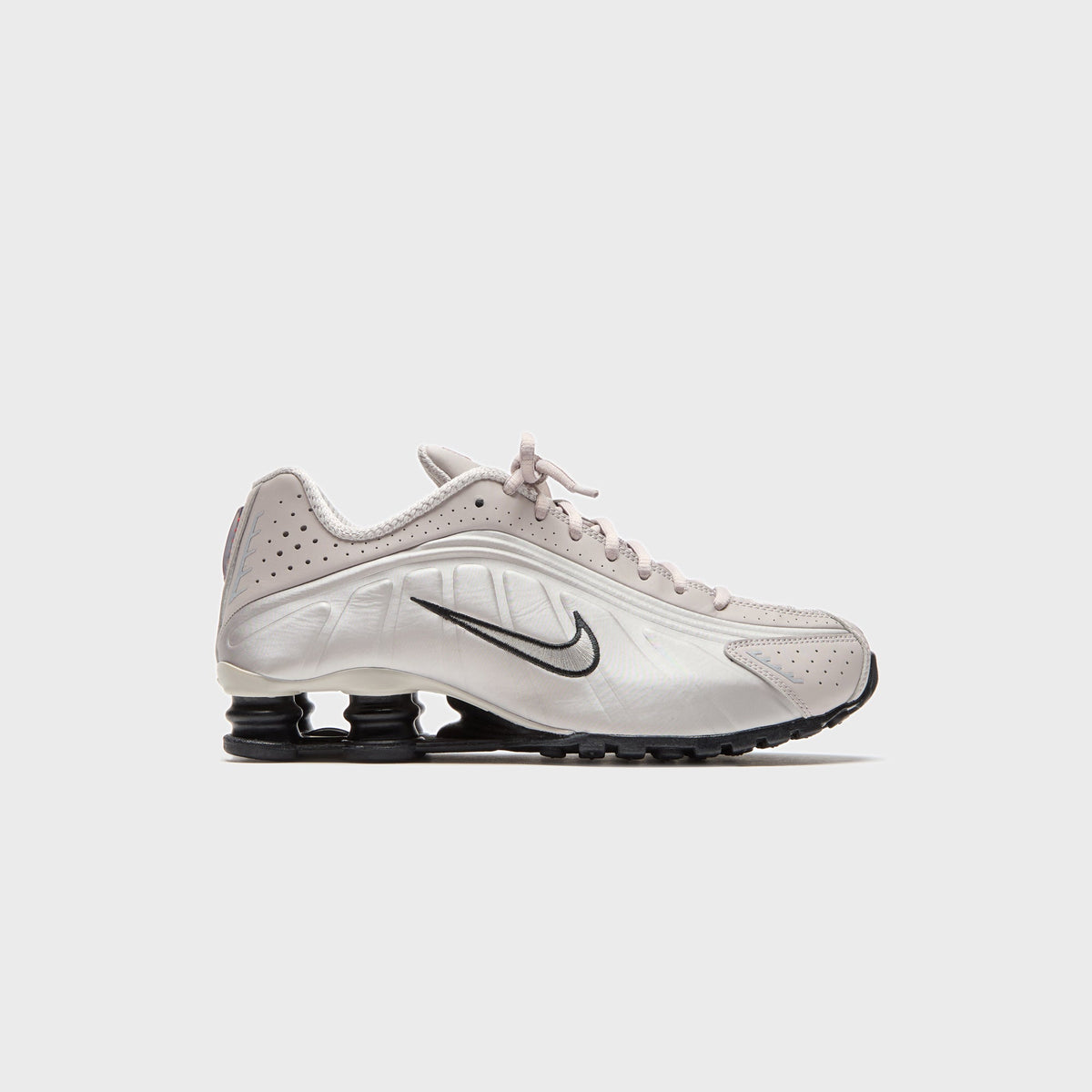 Nike Shox R4 - College Grey / University Red / Metallic Silver / Black | Kith College Grey / University Red / Metallic Silver / Black