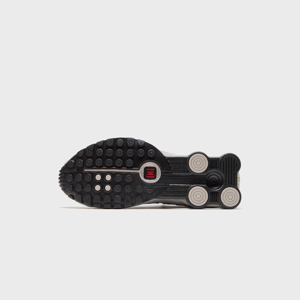 Nike Shox R4 - College Grey / University Red / Metallic Silver / Black | Kith College Grey / University Red / Metallic Silver / Black