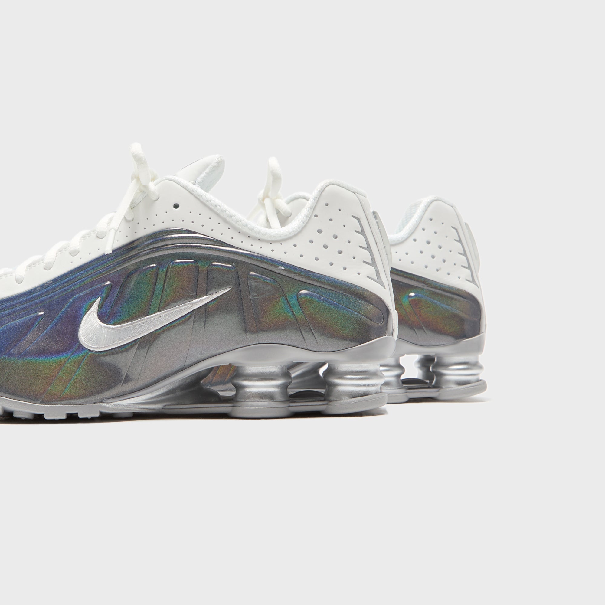 Nike WMNS Shox R4 - Hydrangeas / Metallic Silver / Summit White | Kith Hydrangeas / Metallic Silver / Summit White