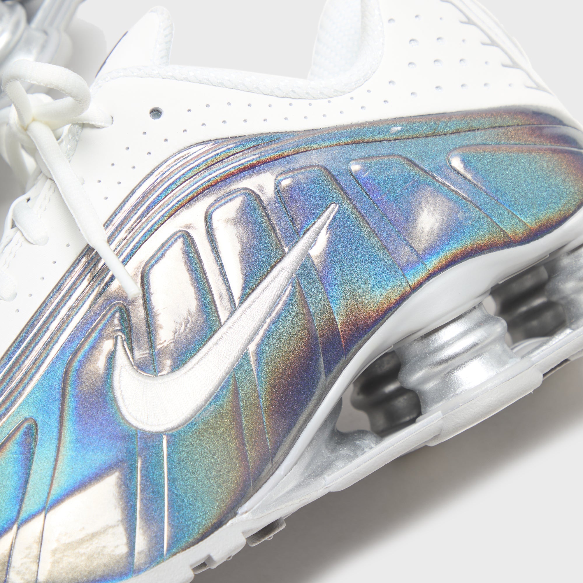 Nike WMNS Shox R4 - Hydrangeas / Metallic Silver / Summit White | Kith Hydrangeas / Metallic Silver / Summit White
