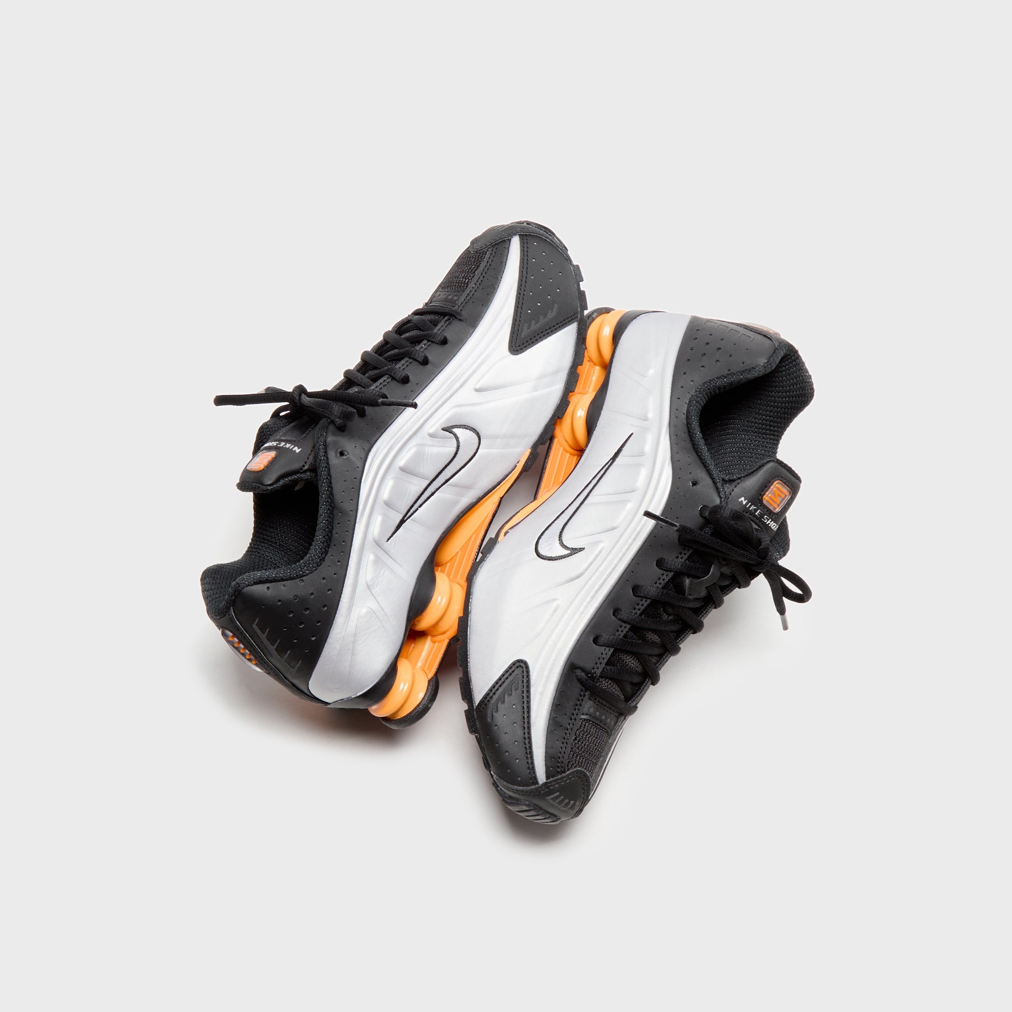 Nike Shox R4 - Black / Vast Grey / Bright Mandarin / Metallic Silver | Kith Black / Vast Grey / Bright Mandarin / Metallic Silver