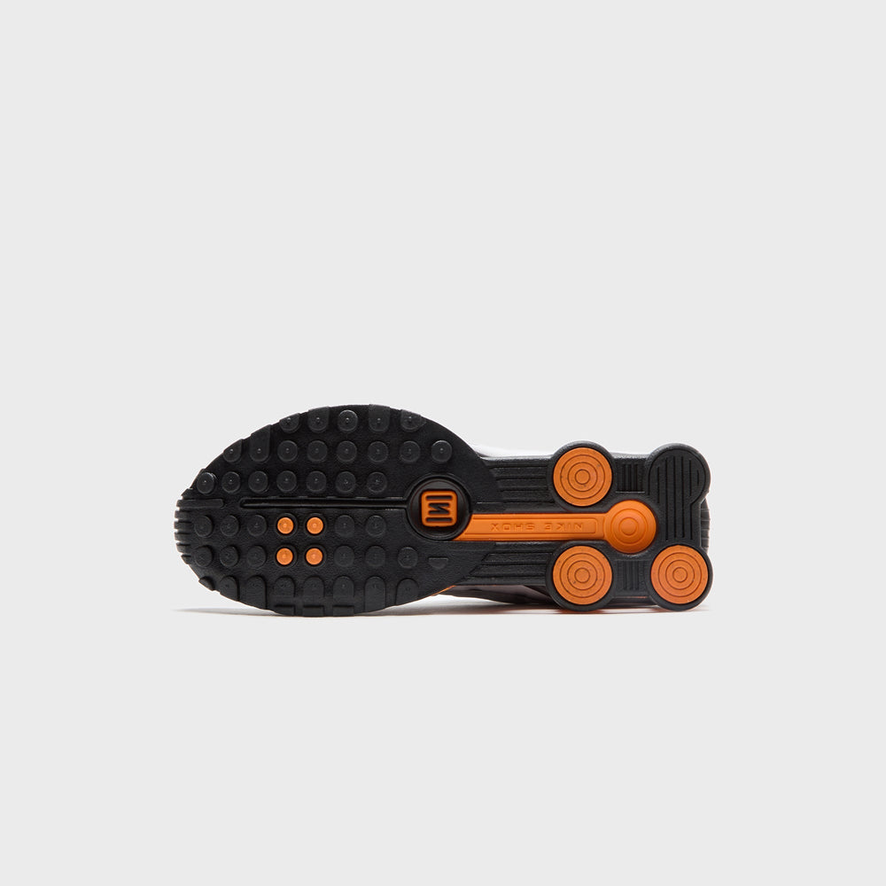 Nike Shox R4 - Black / Vast Grey / Bright Mandarin / Metallic Silver | Kith Black / Vast Grey / Bright Mandarin / Metallic Silver
