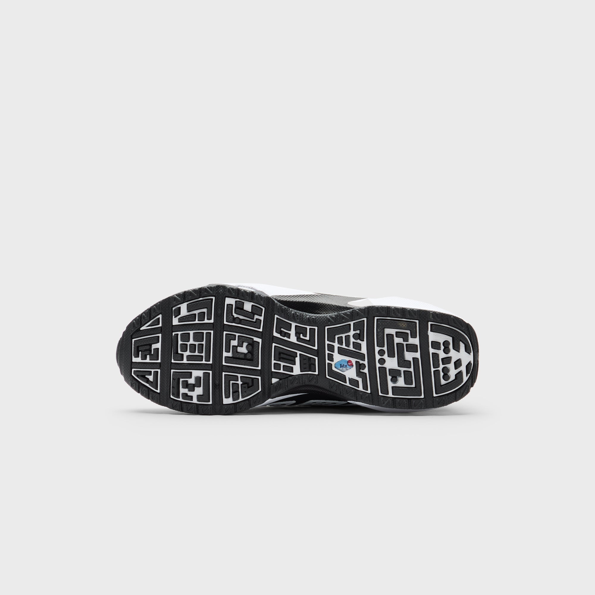 Nike WMNS Air Max SNDR - White / Black | Kith White / Black