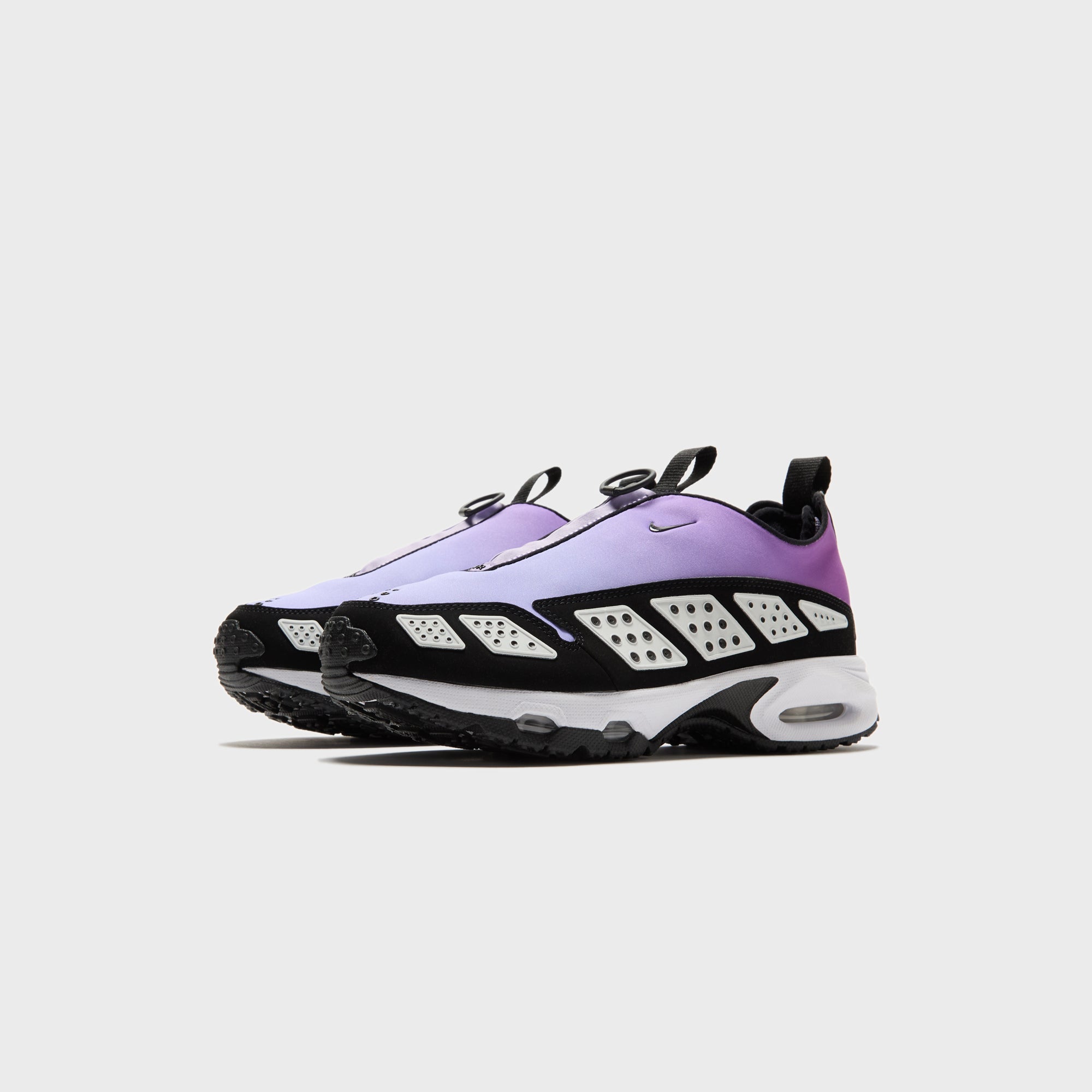 Nike WMNS Air Max SNDR - Hyper Violet / Black / White / Hydrangeas | Kith Hyper Violet / Black / White / Hydrangeas