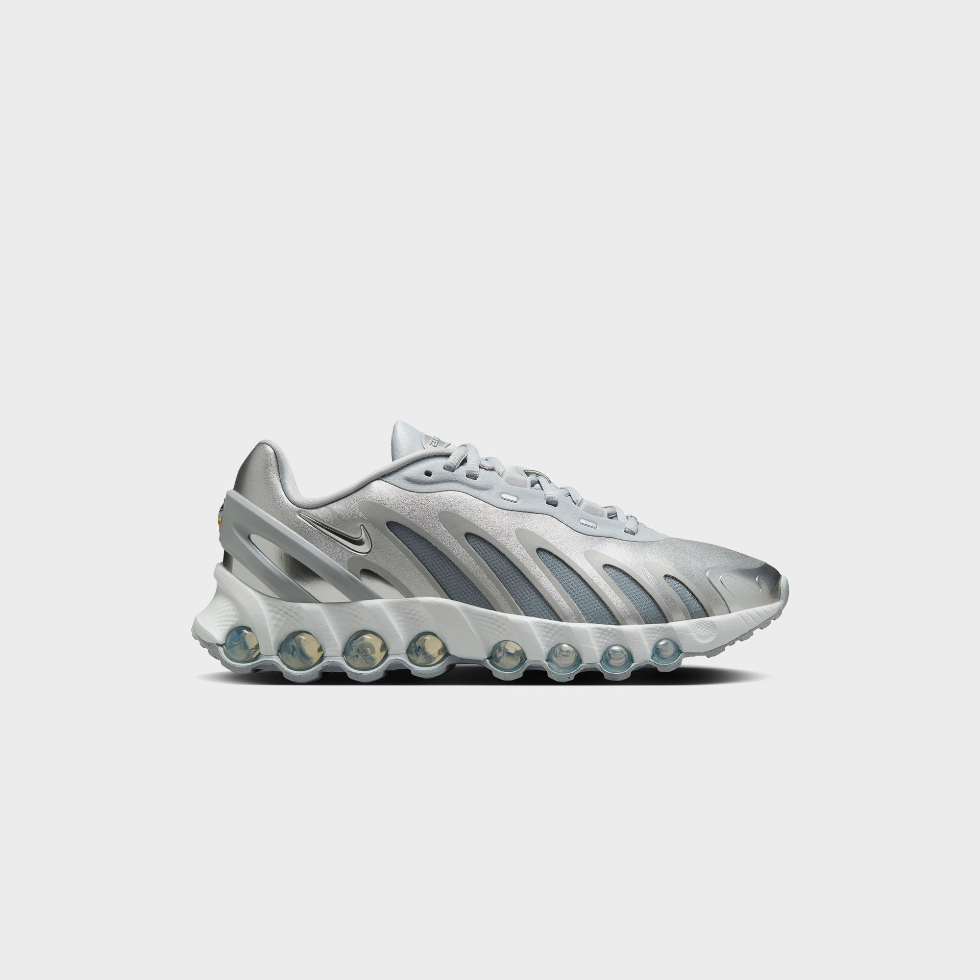 Nike WMNS Air Max Dn8 - Wolf Grey / Off-White / Metallic Silver | Kith Wolf Grey / Off-White / Metallic Silver
