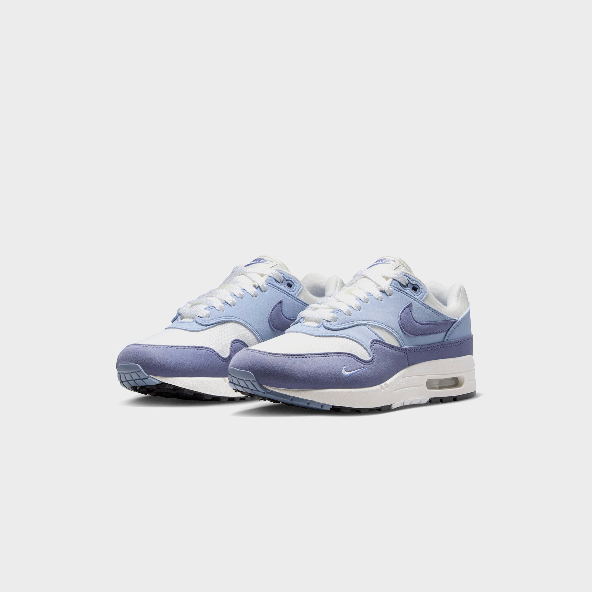 Nike WMNS Air Max 1 `87 - Sail / Light Armoury Blue / Black / Ashen Sl | Kith Sail / Light Armoury Blue / Black / Ashen Slate