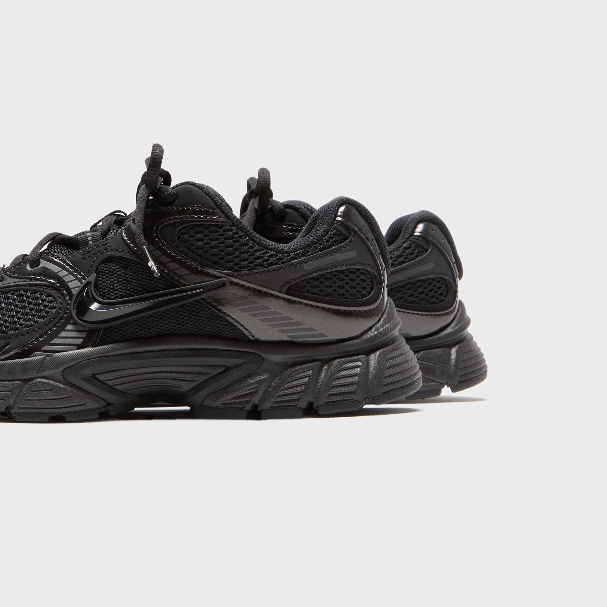 Nike WMNS V5 Rnr - Black / Anthracite | Kith Black / Anthracite