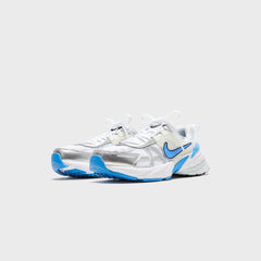Nike WMNS V2K Run - White / Pure Platinum / Summit White / Light Photo | Kith White / Pure Platinum / Summit White / Light Photo Blue
