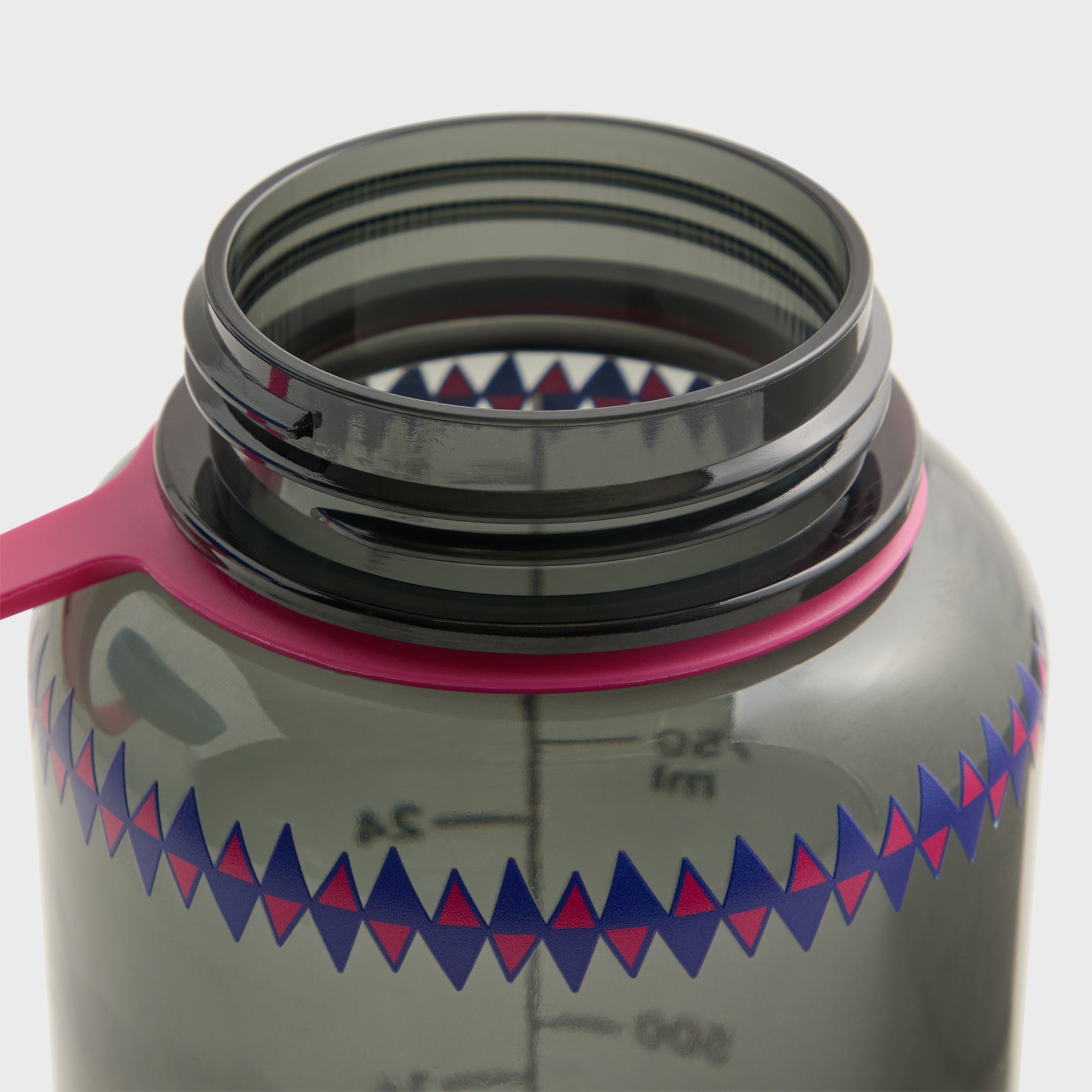 Kith & South2 West8 for Columbia Tritan Water Bottle - Black | Kith Black