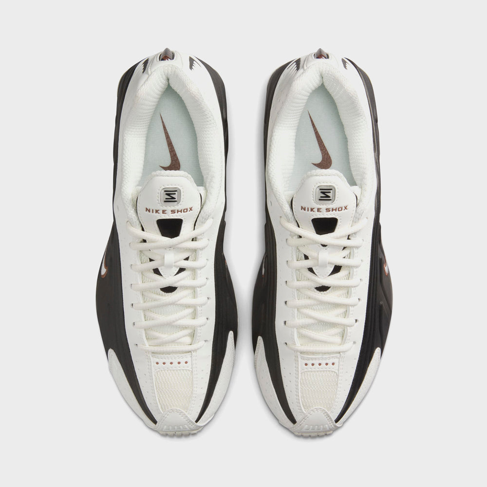 Nike WMNS Shox R4 - Sail / Black / Fauna Brown / Sail | Kith Sail / Black / Fauna Brown / Sail