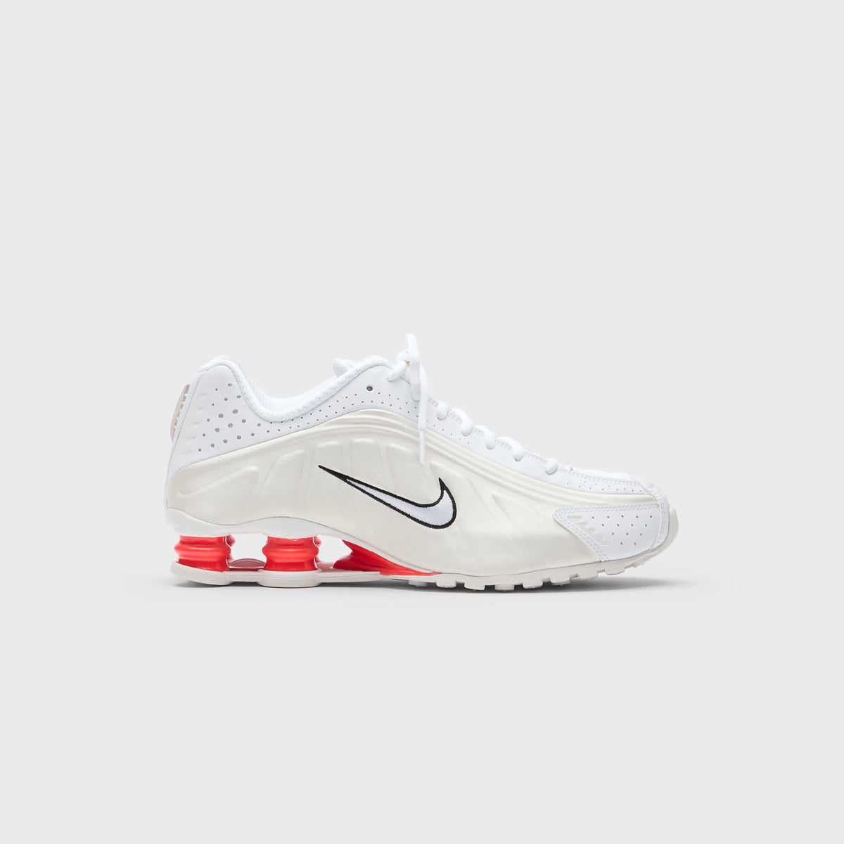 Nike WMNS Shox R4 - White / Phantom / Picante Red | Kith White / Phantom / Picante Red