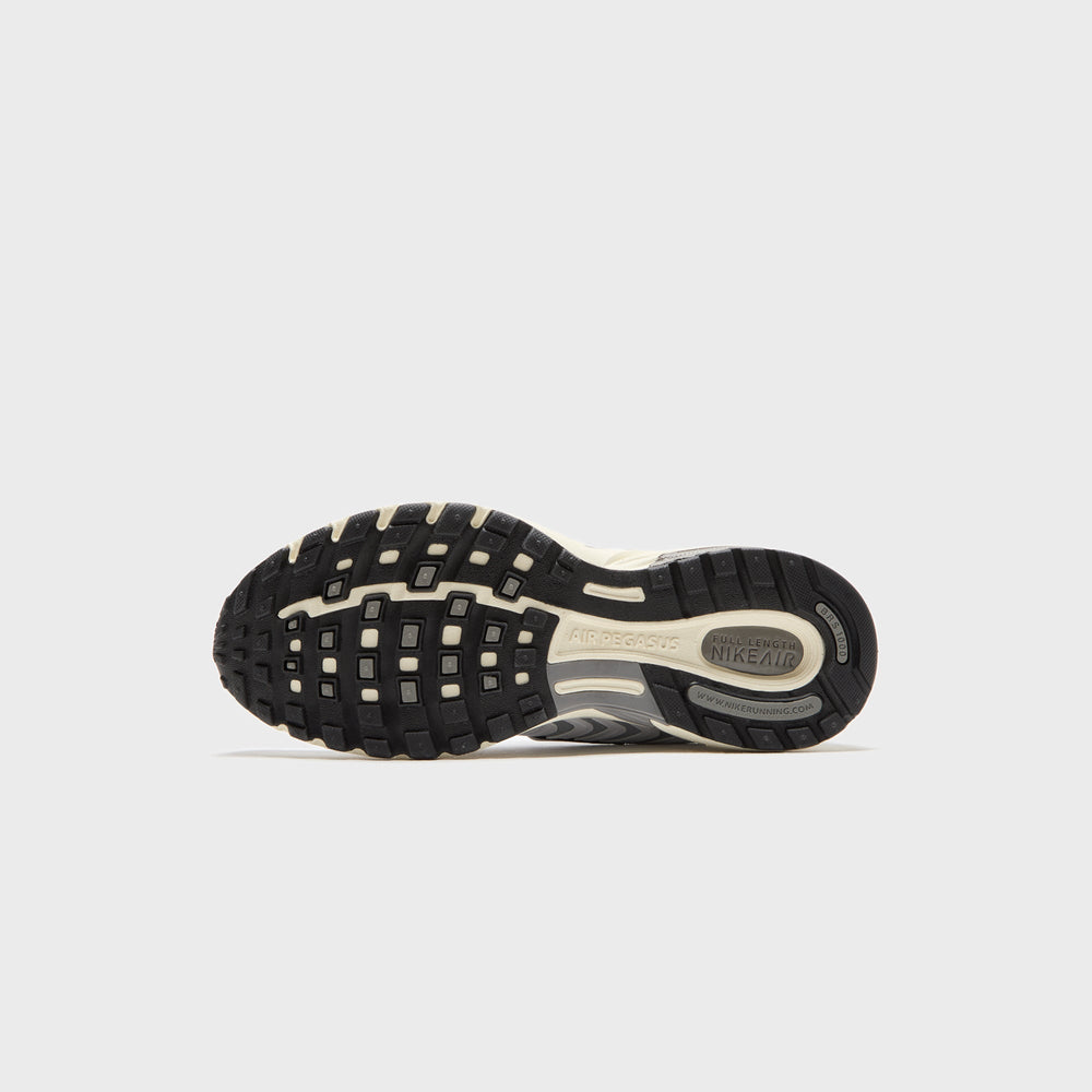 Nike WMNS Air Pegasus 2005 - White / Coconut Milk / Black / Metallic S | Kith White / Coconut Milk / Black / Metallic Silver