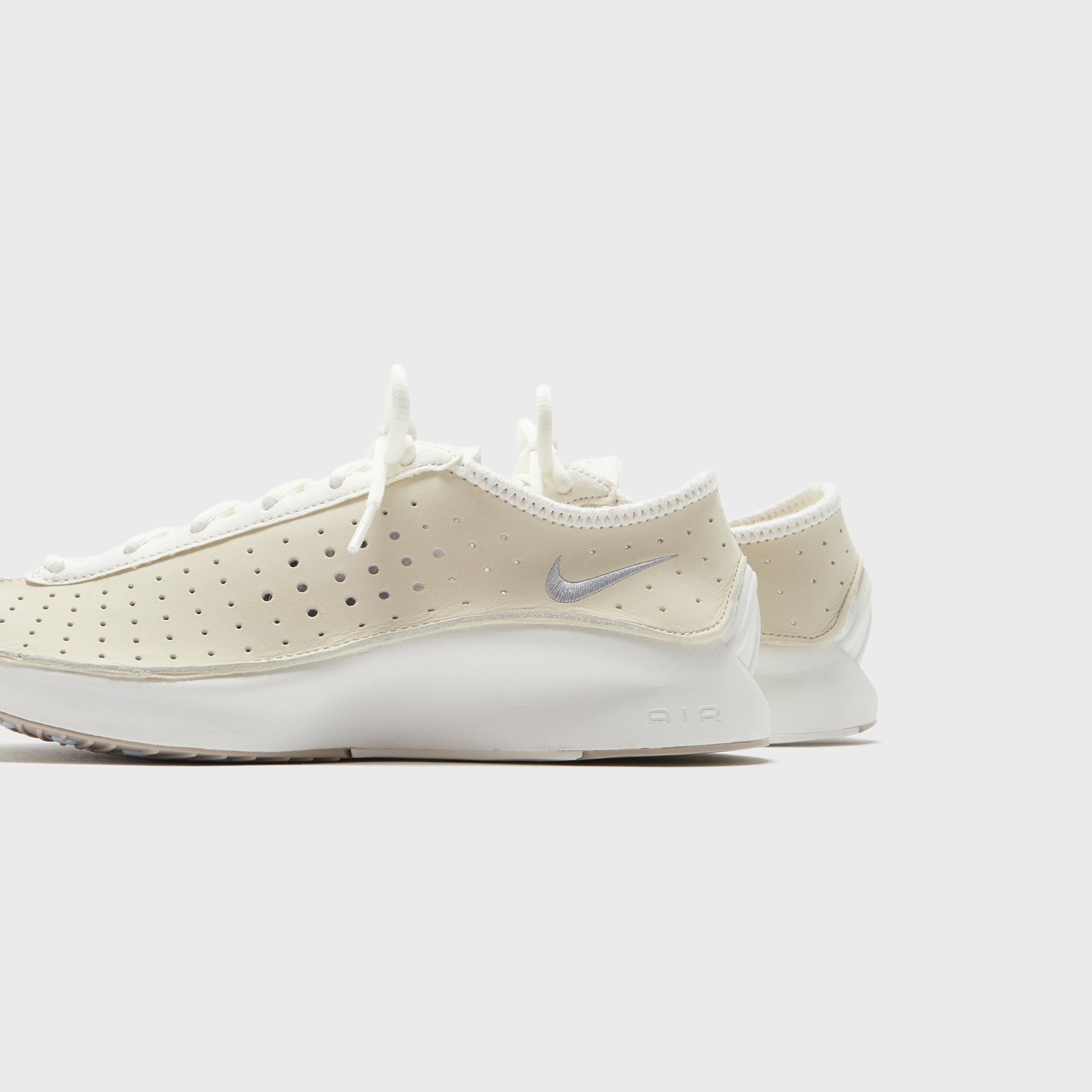 Nike WMNS Air Superfly - Coconut Milk / Metallic Silver | Kith Coconut Milk / Metallic Silver