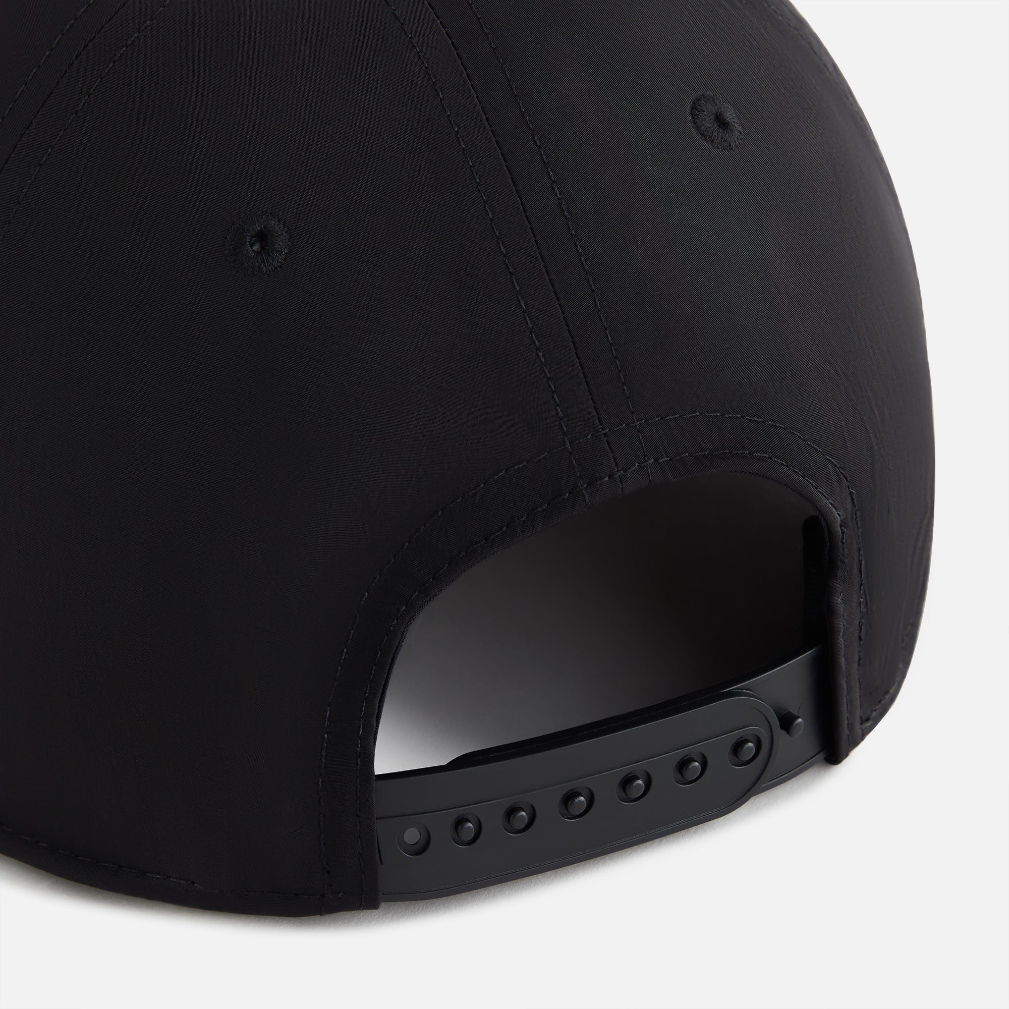 Kith Women GT Logo Nylon Low Pinch Crown Cap - Black | Kith Black