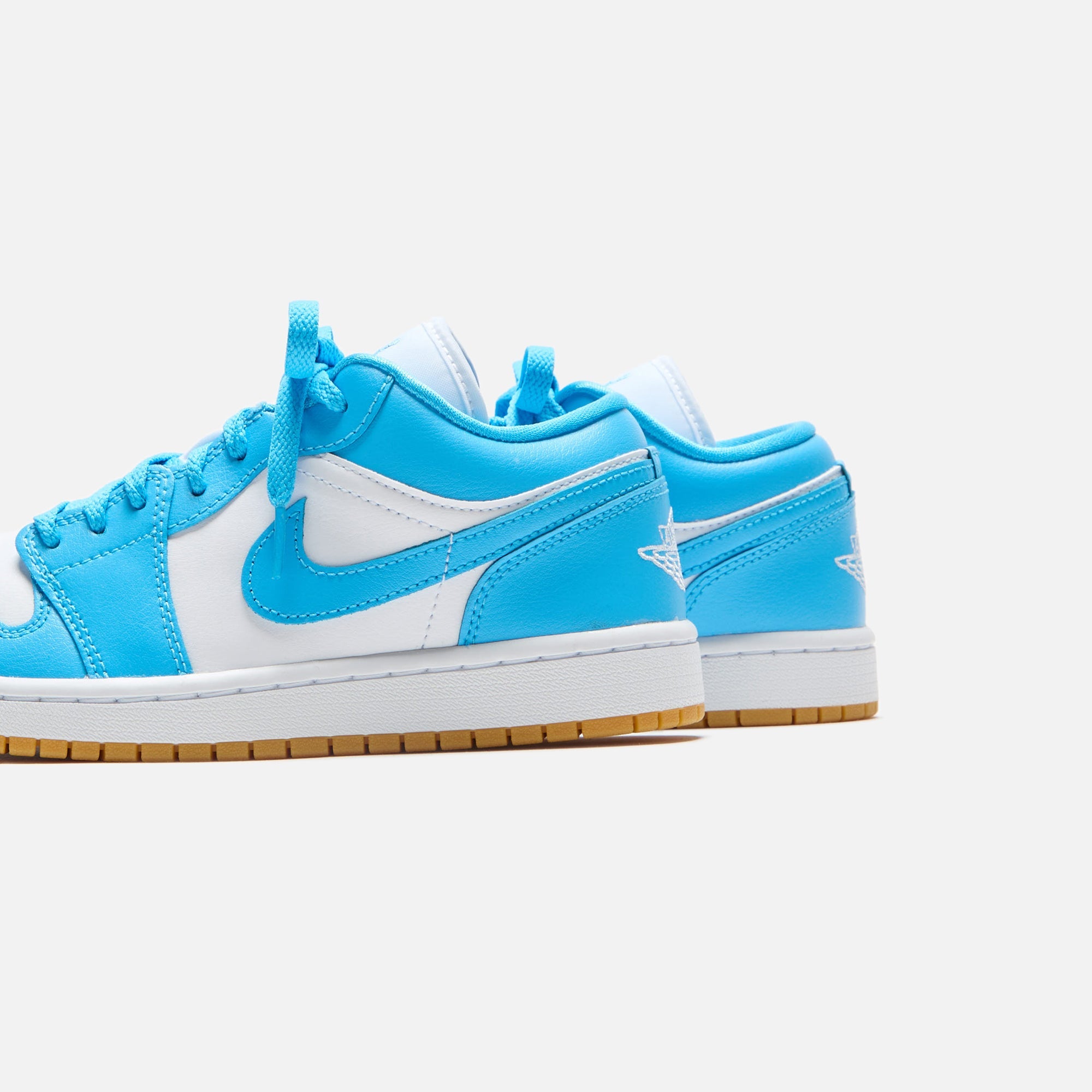 Jordan WMNS Air Jordan 1 Low - White / Gum Light Brown / Dark Powder B | Kith White / Gum Light Brown / Dark Powder Blue