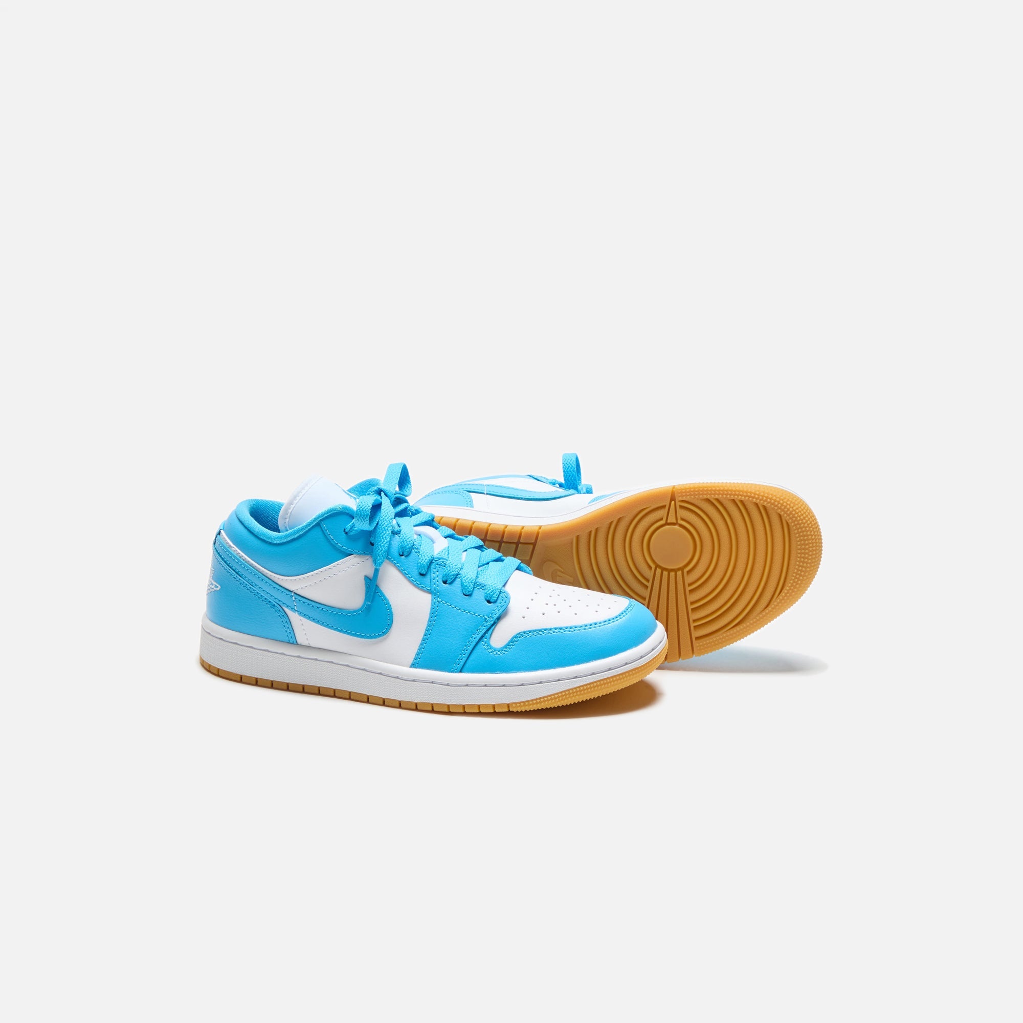 Jordan WMNS Air Jordan 1 Low - White / Gum Light Brown / Dark Powder B | Kith White / Gum Light Brown / Dark Powder Blue