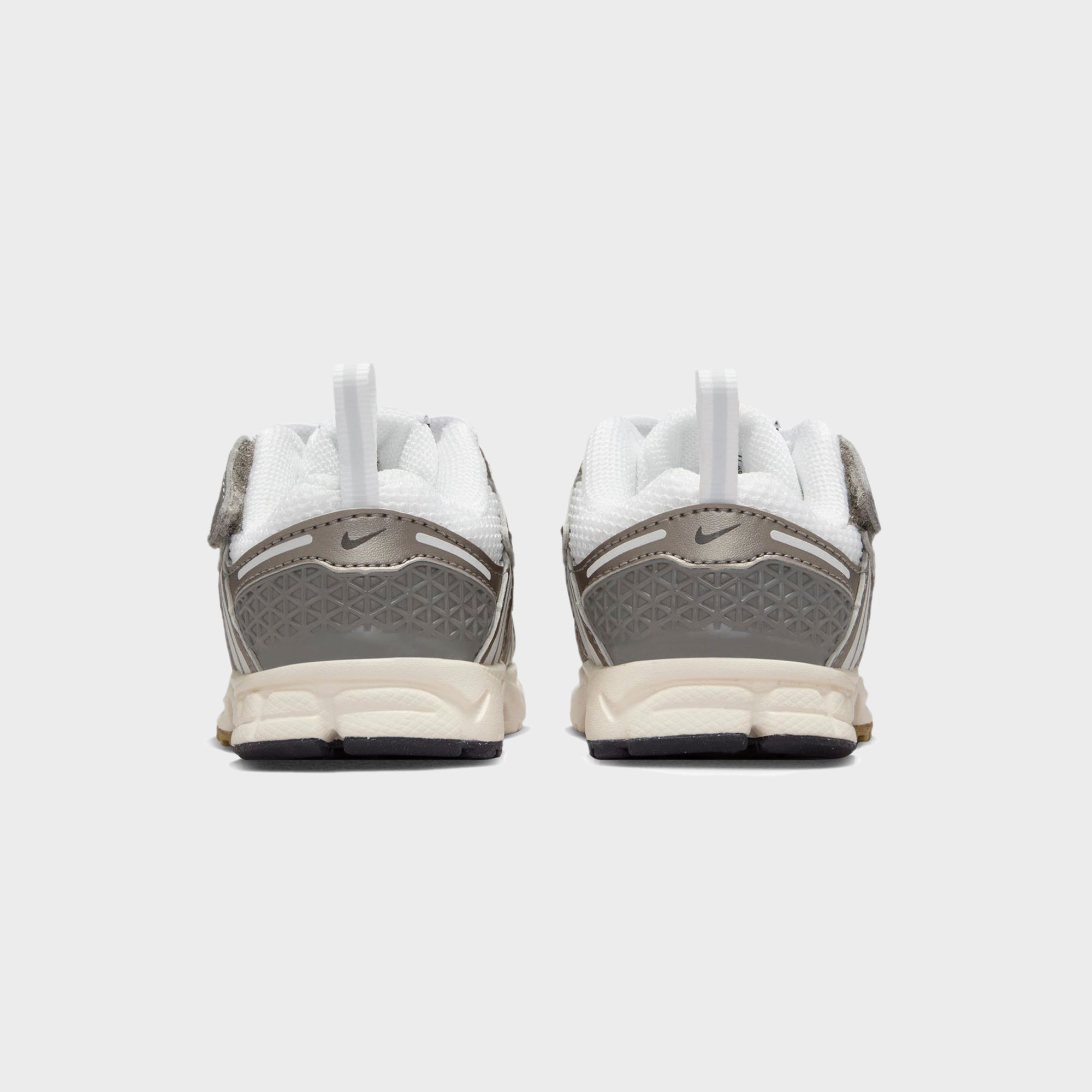 Nike TD Zoom Vomero 5 - Metallic Pewter / Medium Ash / Parachute Beige | Kith Metallic Pewter / Medium Ash / Parachute Beige