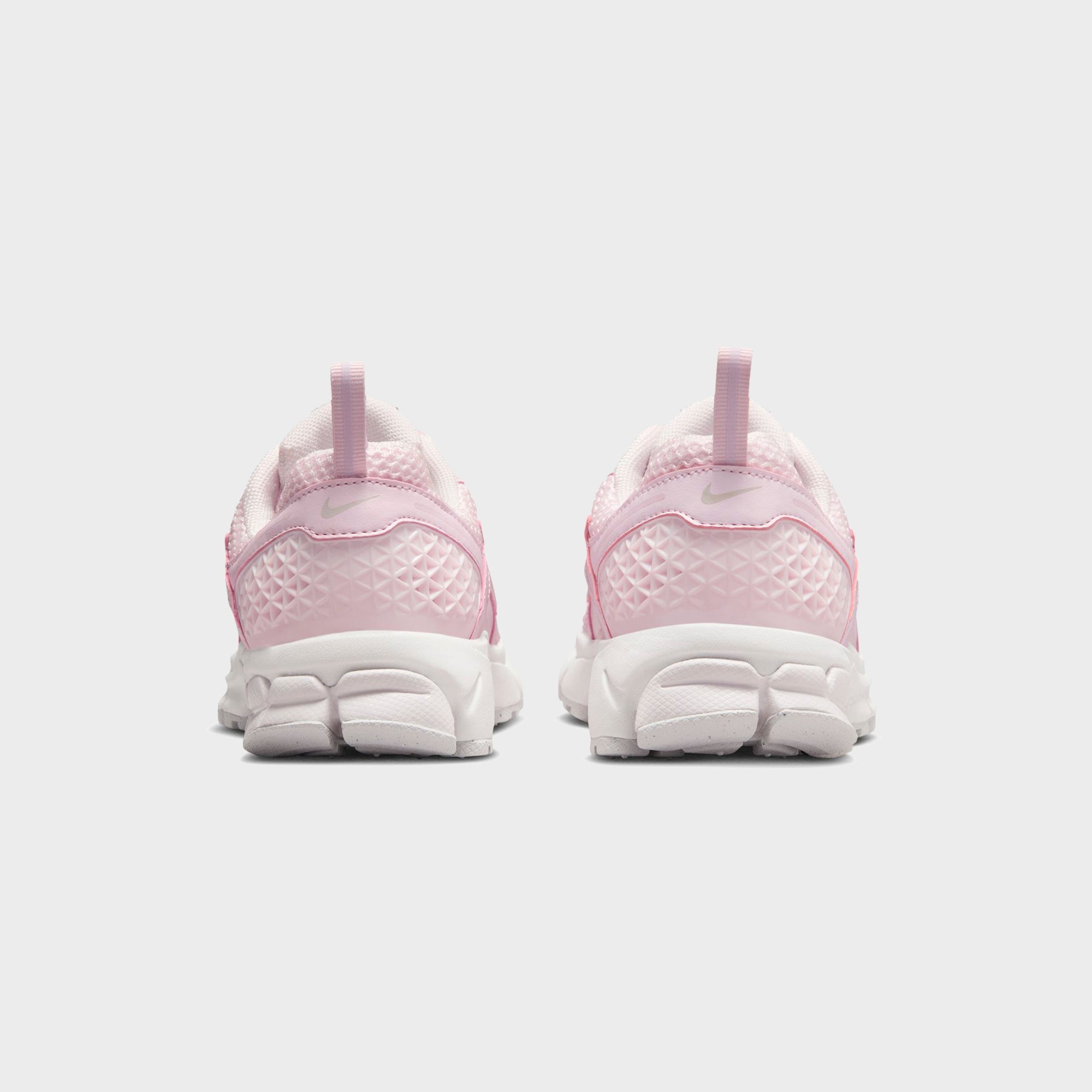 Nike GS Zoom Vomero 5 - Pearl Pink / Bleached Lilac / Summit White / V | Kith Pearl Pink / Bleached Lilac / Summit White / Vast Grey