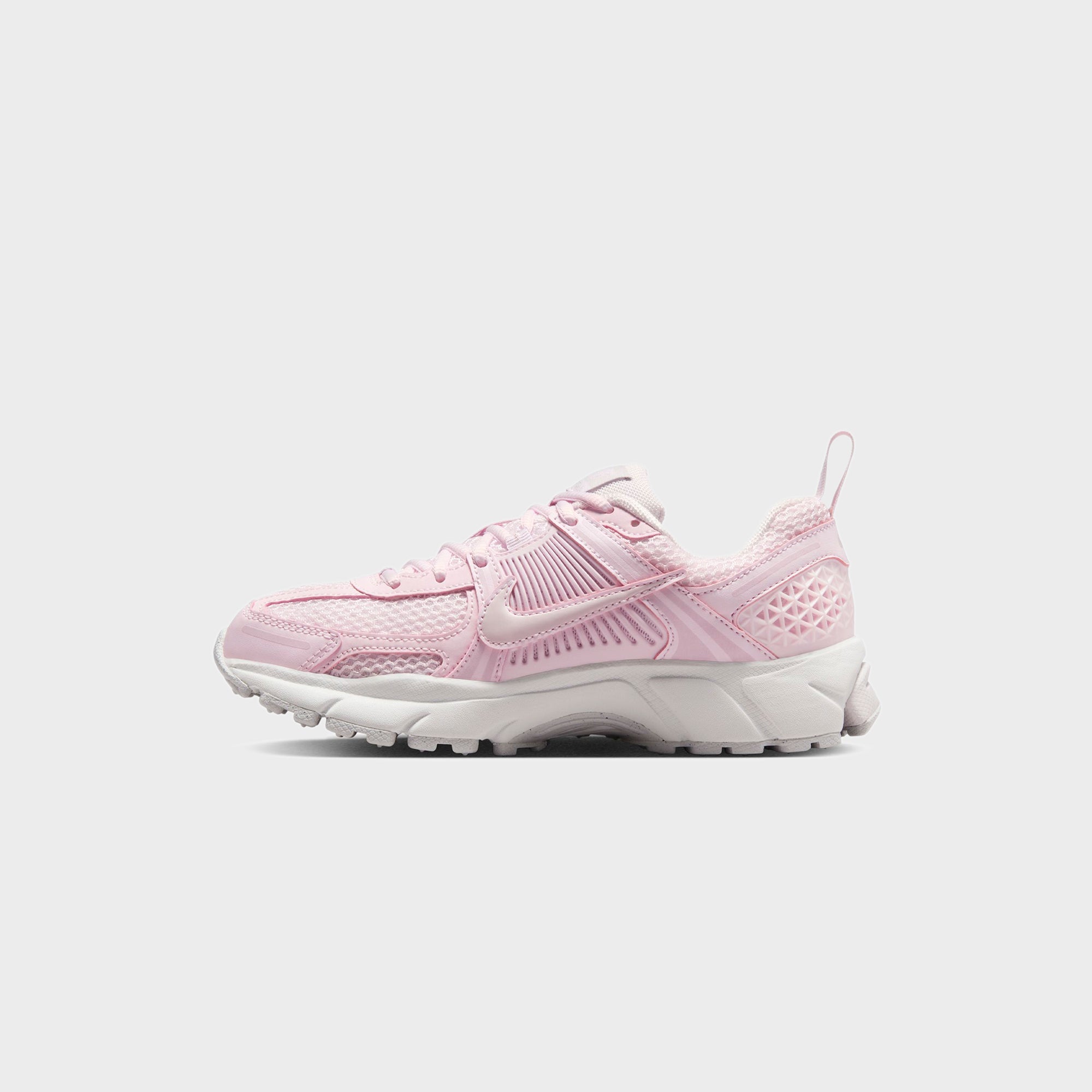 Nike GS Zoom Vomero 5 - Pearl Pink / Bleached Lilac / Summit White / V | Kith Pearl Pink / Bleached Lilac / Summit White / Vast Grey