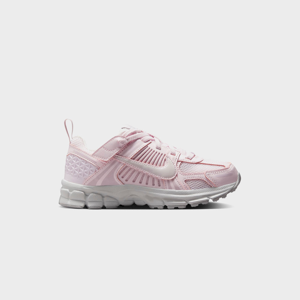 Nike PS Zoom Vomero 5 - Pearl Pink / Bleached Lilac / Summit White / V | Kith Pearl Pink / Bleached Lilac / Summit White / Vast Grey
