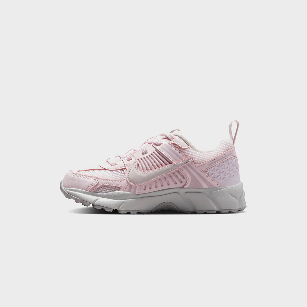 Nike PS Zoom Vomero 5 - Pearl Pink / Bleached Lilac / Summit White / V | Kith Pearl Pink / Bleached Lilac / Summit White / Vast Grey