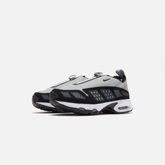 Nike WMNS Air Max SNDR - Silver / Black / White / Anthracite | Kith Silver / Black / White / Anthracite