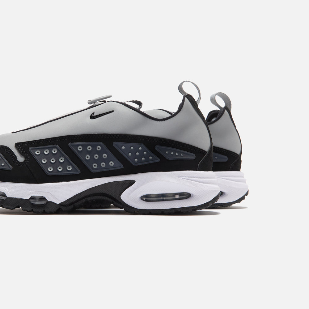 Nike WMNS Air Max SNDR - Silver / Black / White / Anthracite | Kith Silver / Black / White / Anthracite