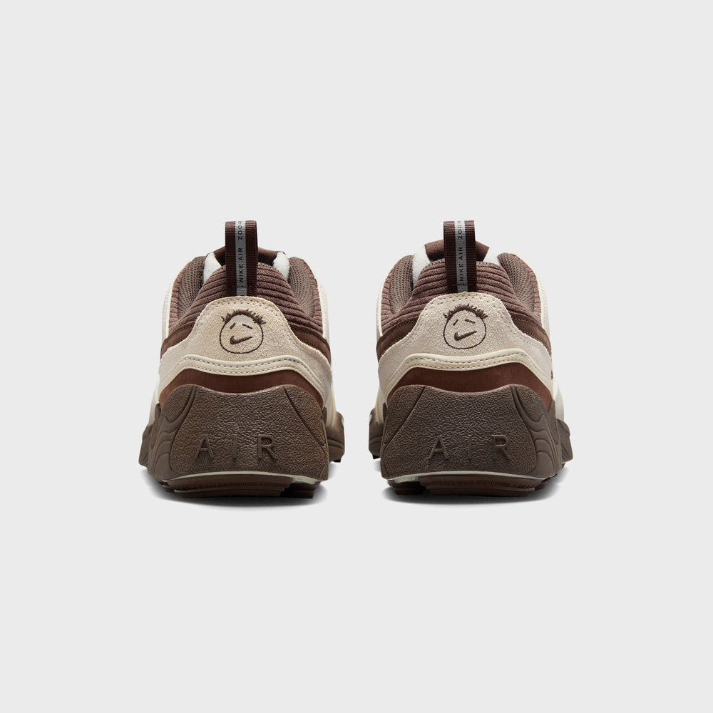 Nike x Travis Scott Nike Zoom Field Jaxx - Leche Blue / Baroque Brown | Kith Leche Blue / Baroque Brown / Pale Ivory / Light Chocolate