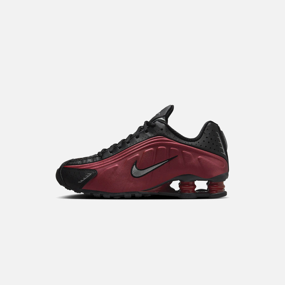 Nike WMNS Shox R4 - Black / Metallic Silver / Team Red | Kith Black / Metallic Silver / Team Red