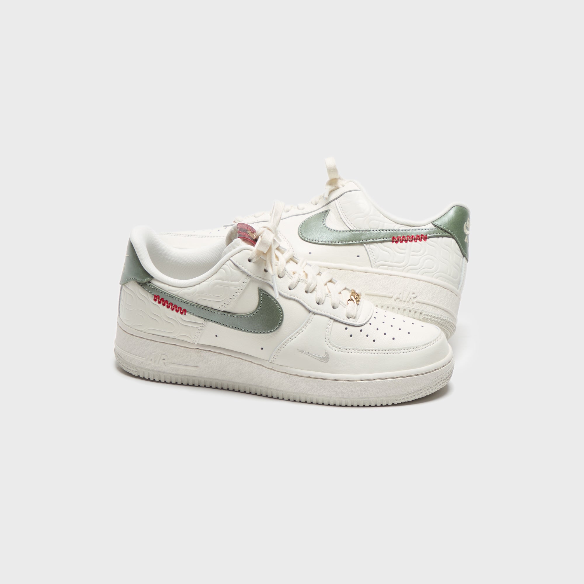 Nike Air Force 1 Low - Sail / Jade Horizon / Light Bone / University R | Kith Sail / Jade Horizon / Light Bone / University Red / Metallic Gold