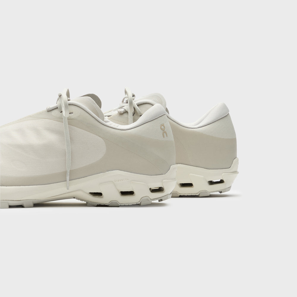 On Running x Post Archive Faction Cloudventure Peak - Ice / Moon | Kith Ice / Moon
