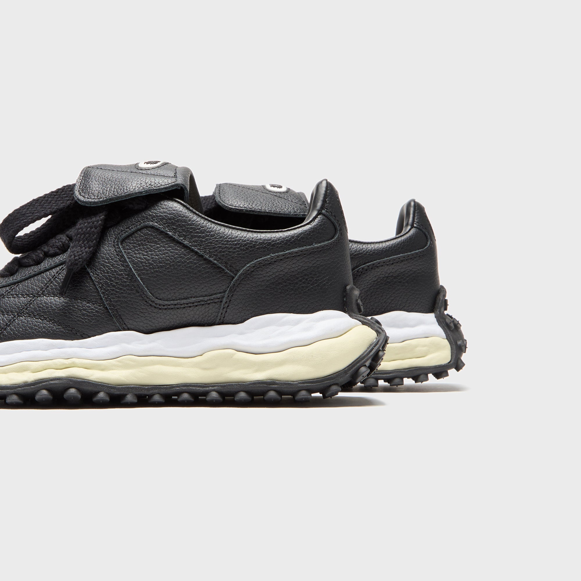 Mihara Yasuhiro Scott Original Sole Leather Low-Top Sneaker - Black | Kith Black