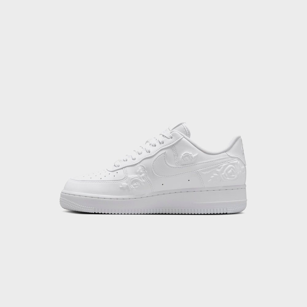 Nike WMNS Air Force 1 '07 SE - White / White / White / Black | Kith White / White / White / Black