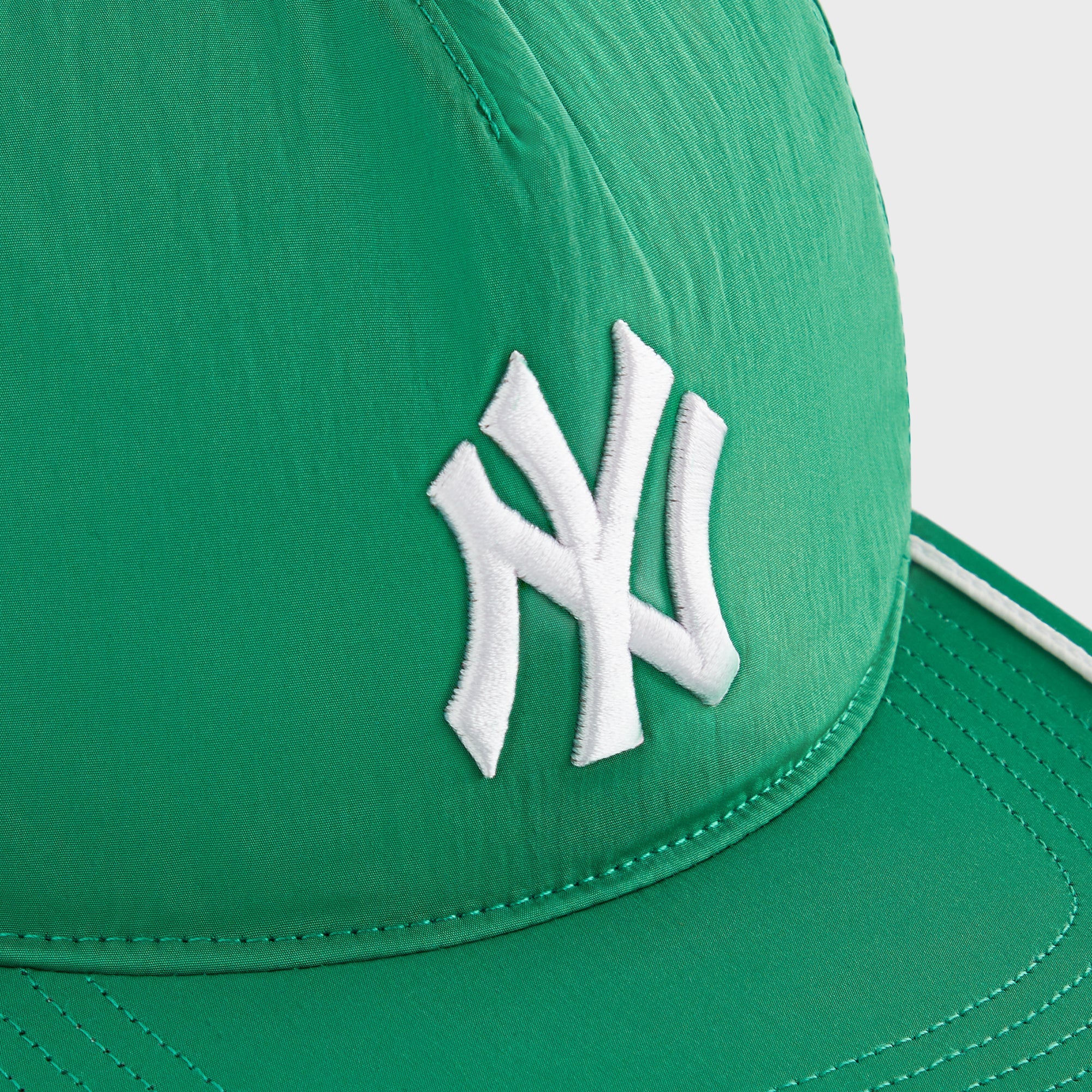 Kith Kids for '47 New York To The World Leon Snapback - Parrot | Kith Parrot